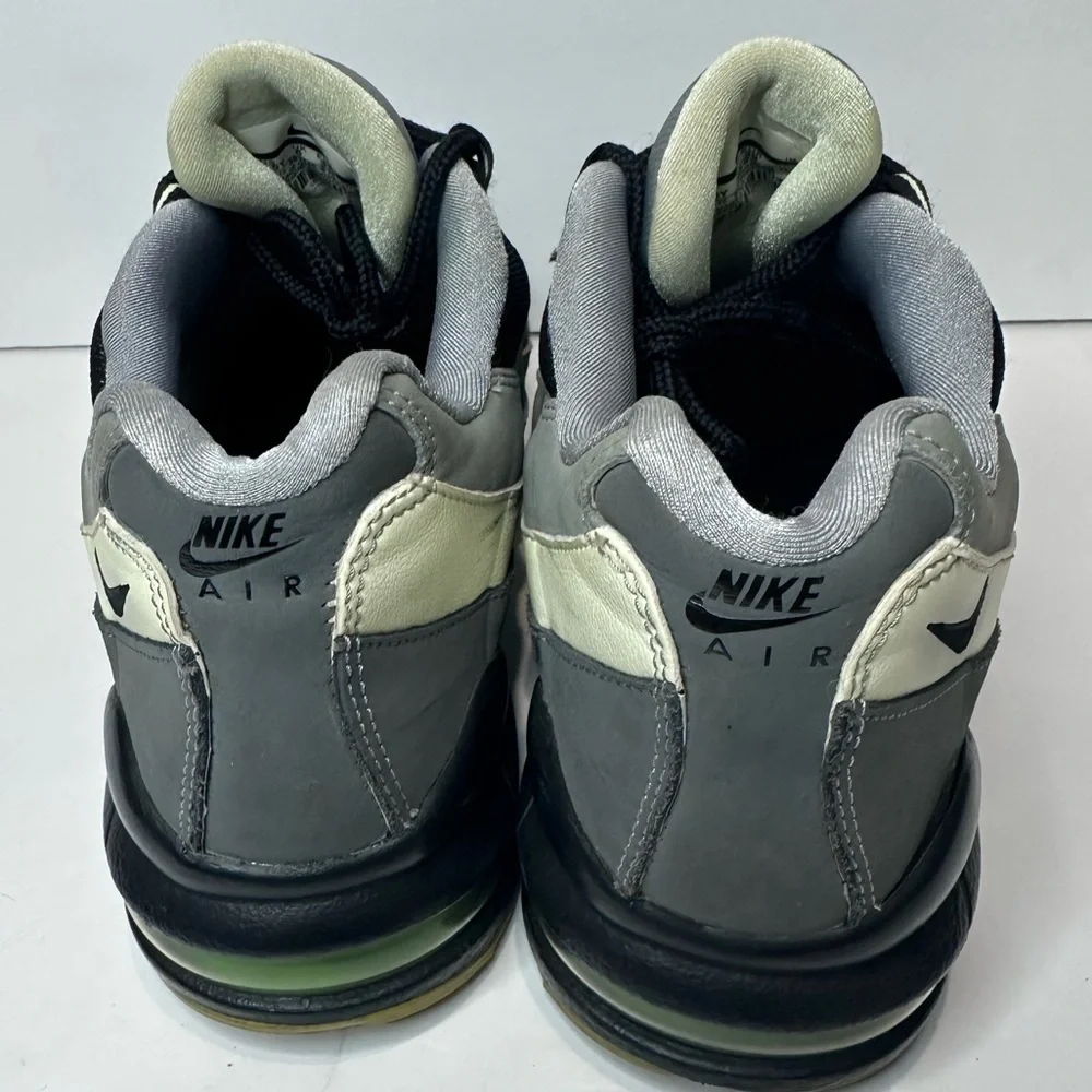 Used Big Kids Nike Air Max 95
